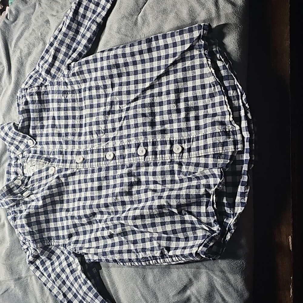 E Shirt Size 4